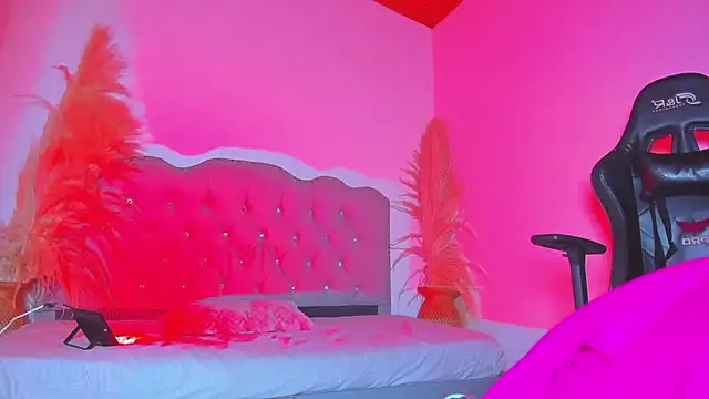 Tahiraa  online show from February 10, 2026, 1:32 pm