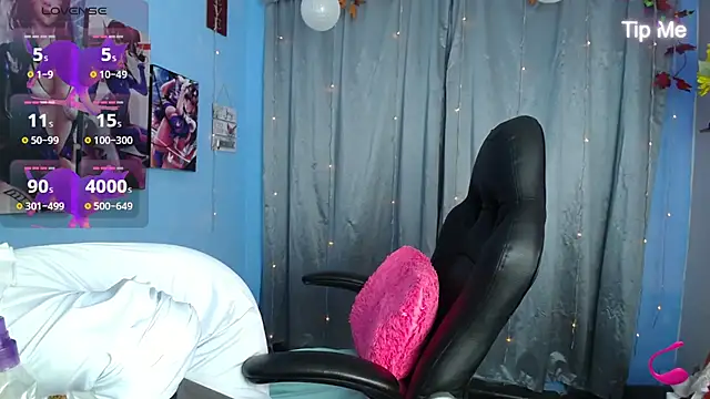 Snapshot of Falak-Yasin chatting on February 25, 2025, 3:53 pm Falak-Yasin online show from February 25, 2025, 3:53 pm