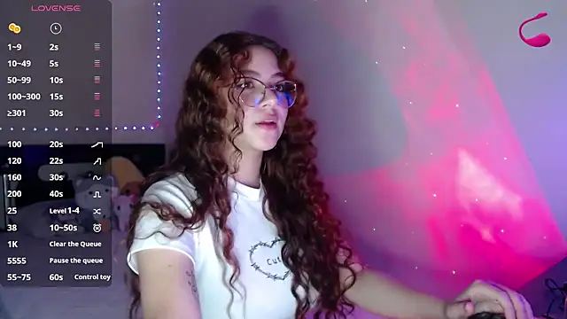 Snapshot of Missfortune18 chatting on February 21, 2025, 2:39 am Missfortune18 online show from February 21, 2025, 2:39 am