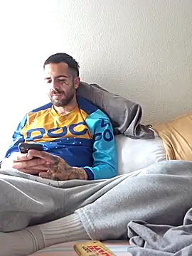 Snapshot of charlye_inkkkk chatting on March 19, 2025, 11:39 am charlye inkkkk online show from March 19, 2025, 11:39 am
