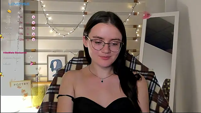 Snapshot of Josephine_jo chatting on September 15, 2025, 1:06 am Josephine jo online show from September 15, 2025, 1:06 am