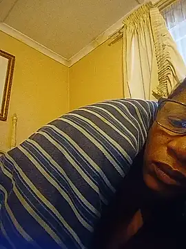 bustybillies online show from June 25, 2026, 5:05 am