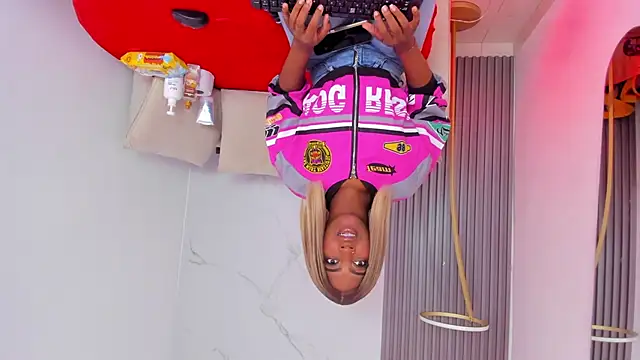 ebonydreams01 online show from December 14, 2025, 11:38 am