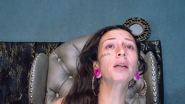 LusstCruella online show from June 30, 2026, 12:49 pm
