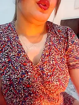 Snapshot of im_here- chatting on February 3, 2026, 5:51 pm im here- online show from February 3, 2026, 5:51 pm