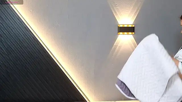 Laia and Aloby online show from March 2, 2026, 10:06 pm