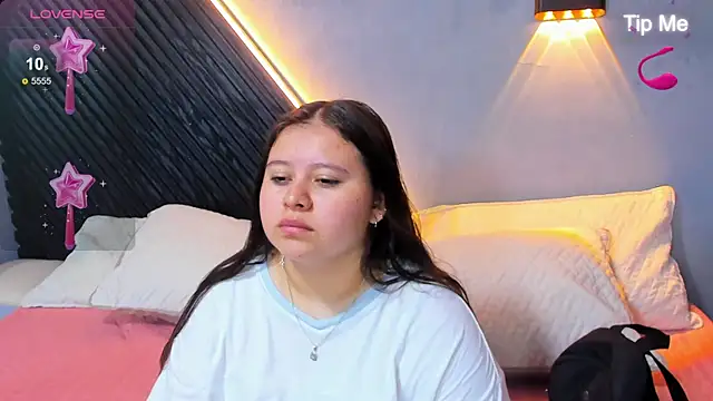 Laia and Aloby online show from July 28, 2026, 11:15 pm