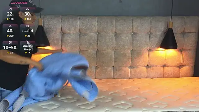 Laia and Aloby online show from September 8, 2025, 10:20 pm