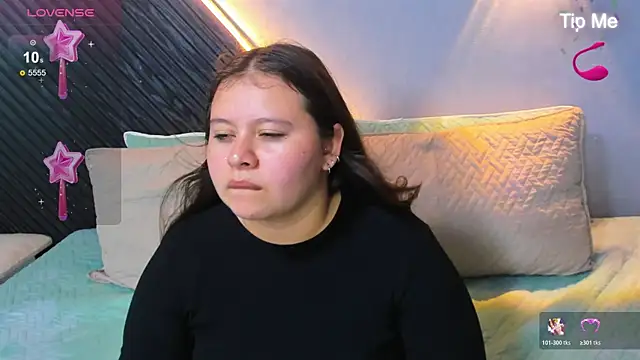 Laia and Aloby online show from July 25, 2026, 9:32 pm
