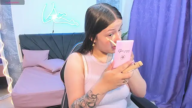 Snapshot of Krysstal_tay chatting on April 14, 2026, 12:10 pm Krysstal tay online show from April 14, 2026, 12:10 pm