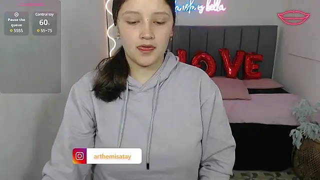 Snapshot of Krysstal_tay chatting on February 18, 2025, 11:33 am Krysstal tay online show from February 18, 2025, 11:33 am