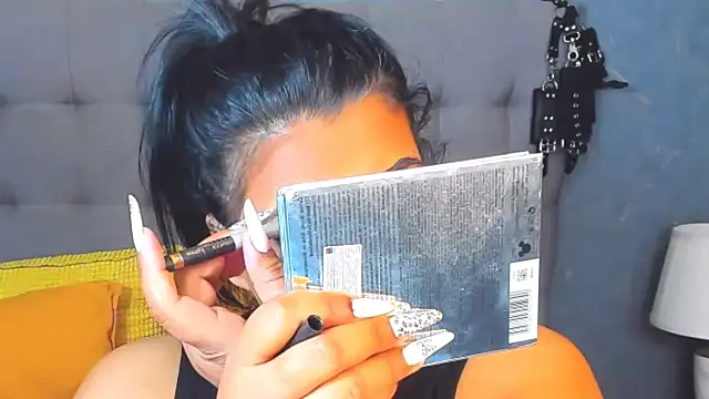 AmyCubes online show from April 16, 2026, 5:08 am