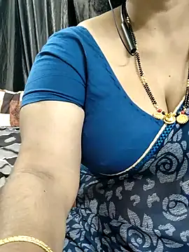 Snapshot of bhuvana555 chatting on February 3, 2026, 6:51 am bhuvana555 online show from February 3, 2026, 6:51 am