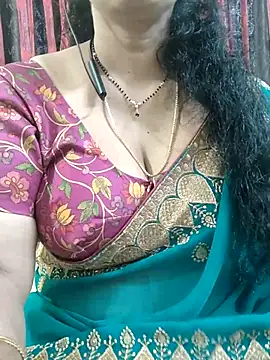 Snapshot of bhuvana555 chatting on November 25, 2025, 4:13 am bhuvana555 online show from November 25, 2025, 4:13 am