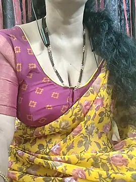 Snapshot of bhuvana555 chatting on November 13, 2025, 5:44 am bhuvana555 online show from November 13, 2025, 5:44 am