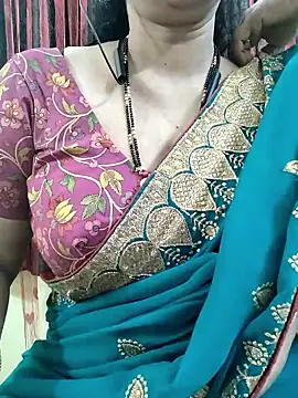 Snapshot of bhuvana555 chatting on December 19, 2025, 4:27 am bhuvana555 online show from December 19, 2025, 4:27 am