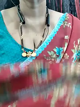 Snapshot of bhuvana555 chatting on November 10, 2025, 4:28 am bhuvana555 online show from November 10, 2025, 4:28 am