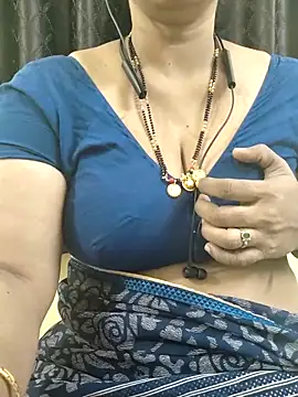 Snapshot of bhuvana555 chatting on January 6, 2026, 6:01 pm bhuvana555 online show from January 6, 2026, 6:01 pm