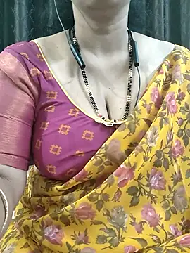 Snapshot of bhuvana555 chatting on January 7, 2026, 5:29 pm bhuvana555 online show from January 7, 2026, 5:29 pm