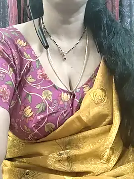 Snapshot of bhuvana555 chatting on November 18, 2025, 5:11 am bhuvana555 online show from November 18, 2025, 5:11 am