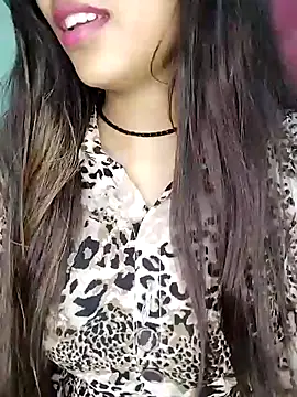 Sreya213 online show from January 14, 2025, 9:09 pm