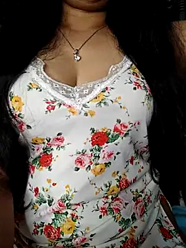 Rina777o online show from July 15, 2026, 5:42 pm