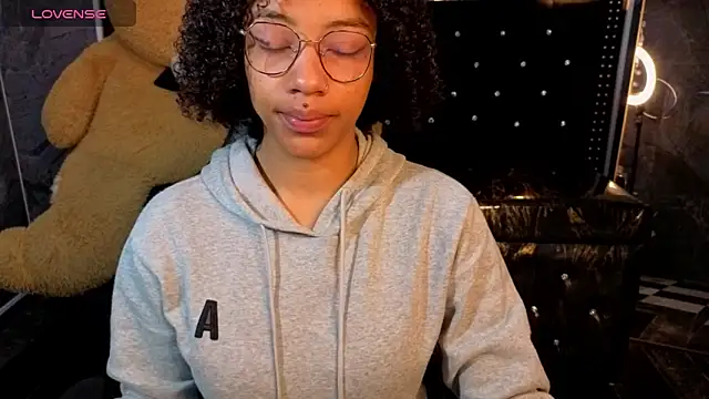 Violeth b online show from March 23, 2026, 1:00 pm