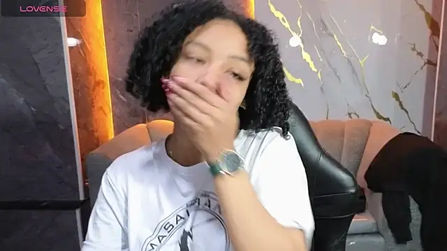 Violeth b online show from October 21, 2025, 12:48 pm