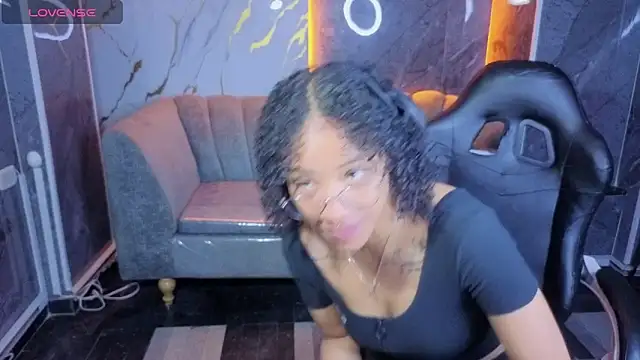 Violeth b online show from February 10, 2026, 12:59 pm