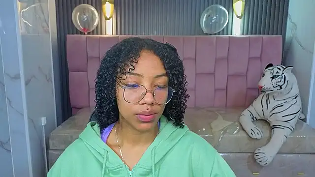 Violeth b online show from March 6, 2026, 1:17 pm