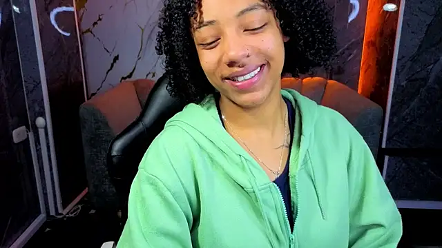 Violeth b online show from December 3, 2025, 12:48 pm