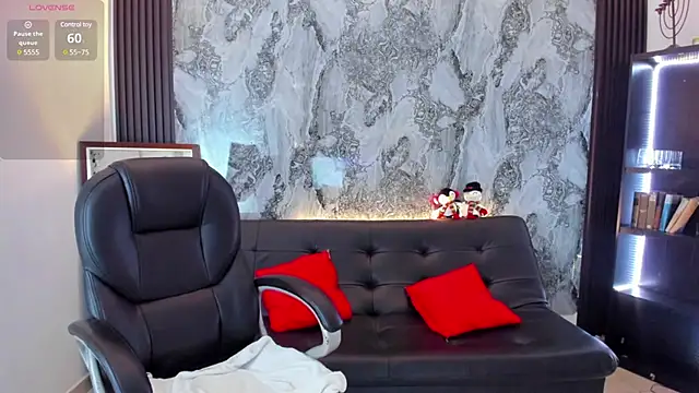 Snapshot of Carlota_milf_30 chatting on December 7, 2024, 6:43 pm Carlota milf 30 online show from December 7, 2024, 6:43 pm