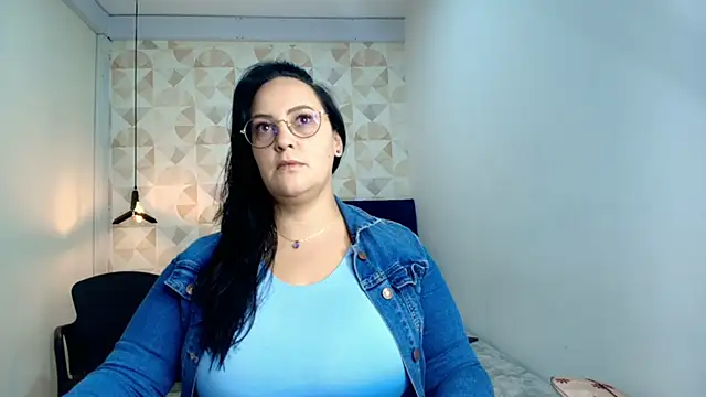 veronicabbw online show from October 21, 2025, 12:04 pm