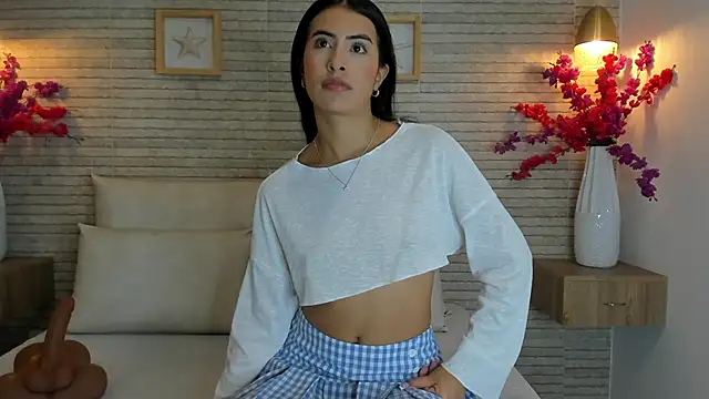 IssabellaLopez online show from October 4, 2025, 11:45 am