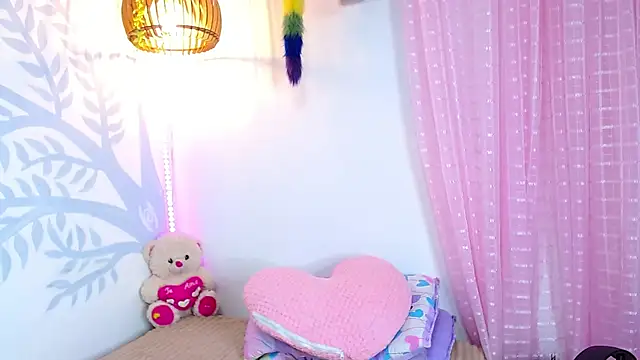 Alison Wiley online show from April 14, 2026, 6:29 am