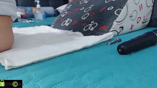 mikellwilliams10 online show from December 4, 2025, 3:55 pm