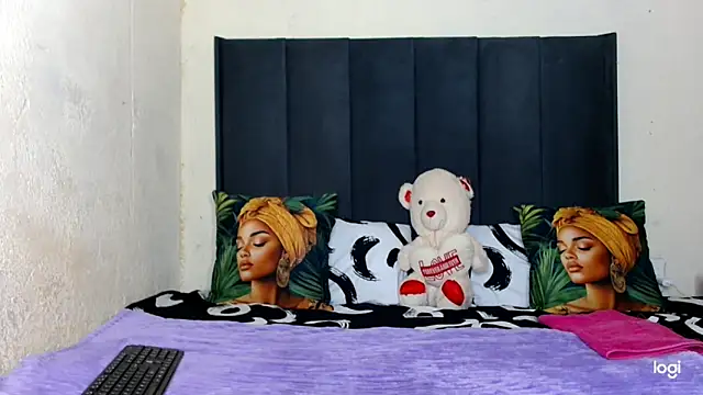 quenliyasa online show from April 16, 2026, 10:34 pm