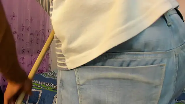 Snapshot of dafnezahiraa_ chatting on February 27, 2025, 2:46 am dafnezahiraa online show from February 27, 2025, 2:46 am