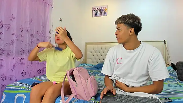 Snapshot of dafnezahiraa_ chatting on March 1, 2025, 4:26 am dafnezahiraa online show from March 1, 2025, 4:26 am