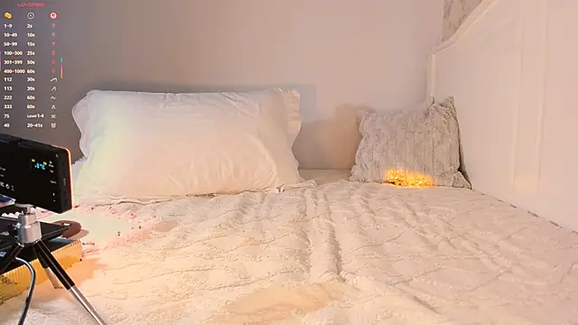 Allena moan online show from September 15, 2025, 9:54 am