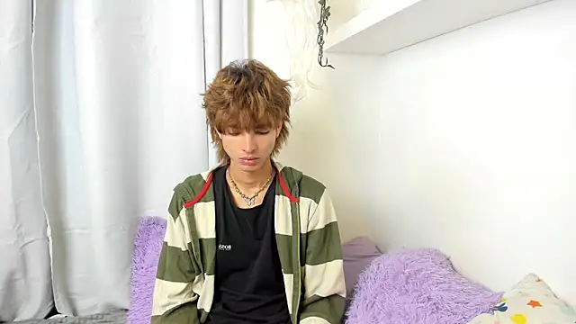 santy-kitty online show from February 12, 2025, 3:51 am