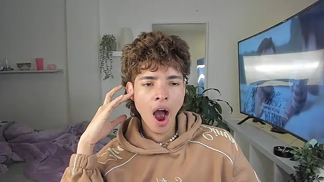 santy-kitty online show from November 22, 2025, 4:00 am