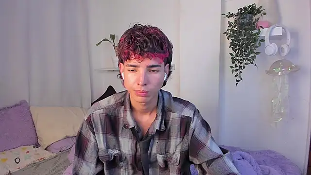 santy-kitty online show from February 26, 2026, 12:43 am