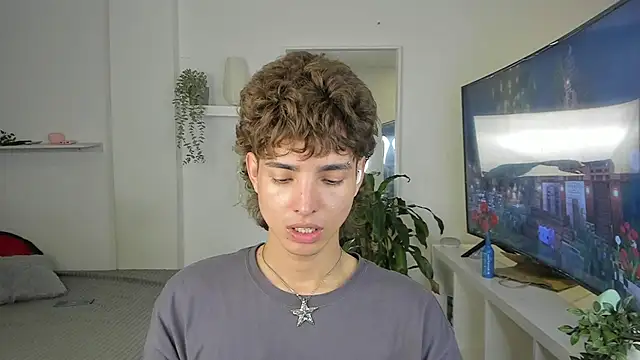 santy-kitty online show from November 12, 2025, 2:15 am