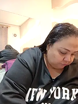 Snapshot of Alisson_am chatting on April 5, 2026, 8:32 am Alisson am online show from April 5, 2026, 8:32 am