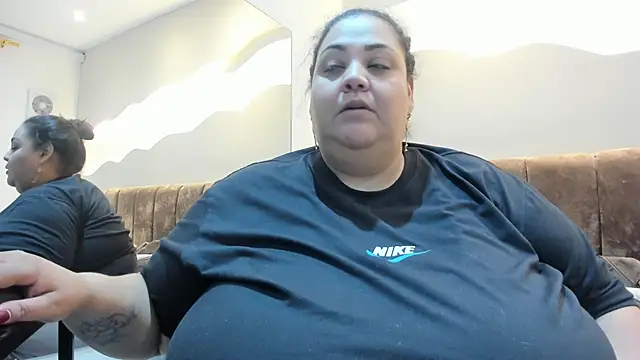 Snapshot of Alisson_am chatting on March 22, 2026, 11:45 am Alisson am online show from March 22, 2026, 11:45 am