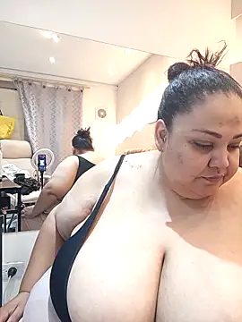 Snapshot of Alisson_am chatting on April 6, 2026, 11:44 am Alisson am online show from April 6, 2026, 11:44 am