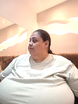 Snapshot of Alisson_am chatting on April 8, 2026, 11:33 am Alisson am online show from April 8, 2026, 11:33 am