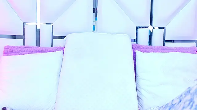 Snapshot of AlliciaKim chatting on February 26, 2026, 12:05 pm AlliciaKim online show from February 26, 2026, 12:05 pm