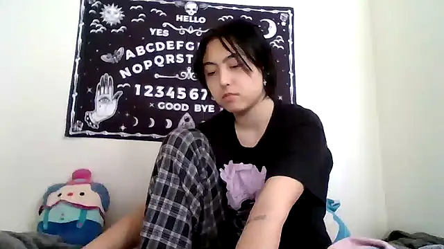 Snapshot of Valentineyittk chatting on December 23, 2024, 8:36 pm Valentineyittk online show from December 23, 2024, 8:36 pm